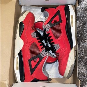 Air Jordan 4 “toro”